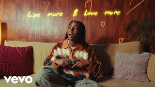 Musik-Video-Miniaturansicht zu Live More & Love More Songtext von Cat Burns