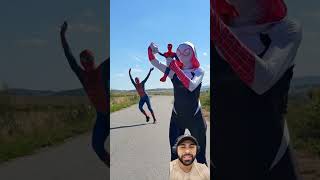 Gwen Stacy brincando com boneco do homem aranha #shorts #spiderman