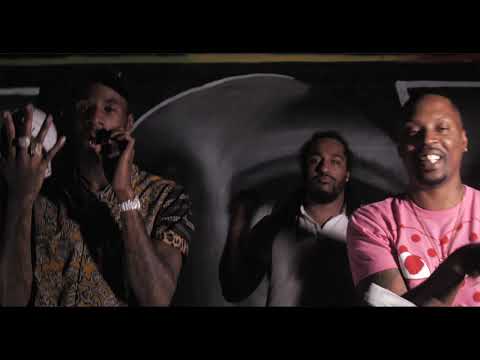 No Plugg Ent. Noplugg Mally ( The Cook Up) produced by @ernie.august video shot by @swezzyfilmz