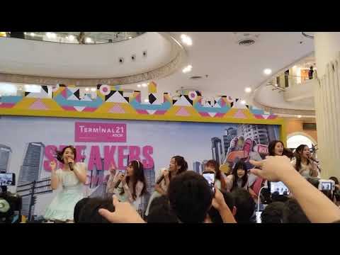 Daisy Daisy : Daisy Daisy @ Sneakers Showcase - Terminal 21【4K】