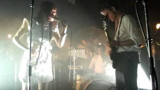 blonde redhead : black guitar 27/01/2011