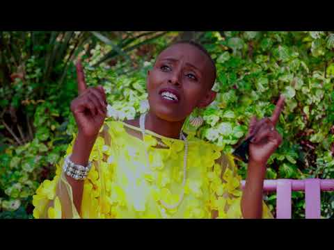 ESTHER MWANGI, NINAYE MUNGU officia video