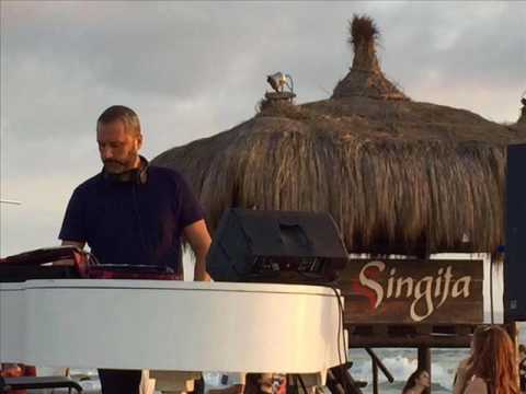 Dj Manuel live in Singita Miracle Beach (Italy)