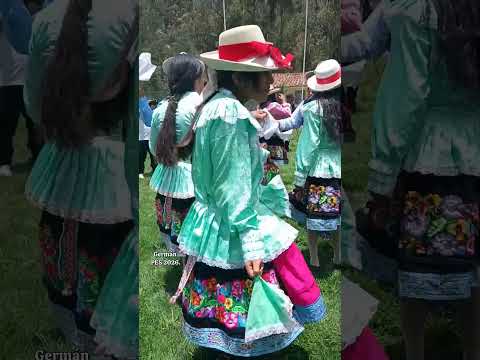 Chimaychi para bailar en la fiesta patronal de Pomabamba - Ancash.