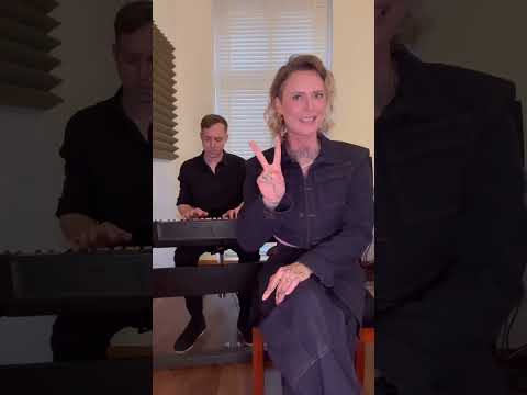 YAENNIVER - Friedrich Merz Ist Der Beste (Official Vertical Video)