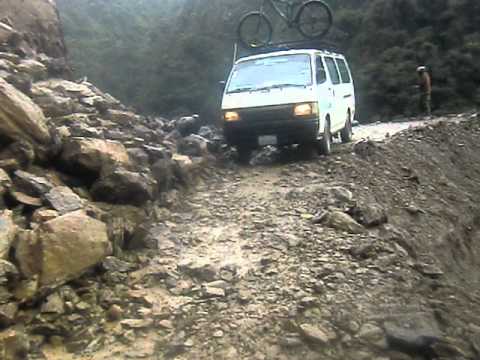 Downhill Coroico - LANDSLIDE - 2011 - Part 2