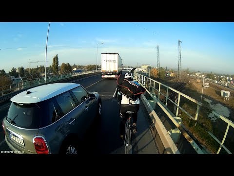 PVV-434 A kamionos képes rá, ő nem - The lorry driver can, this driver can't