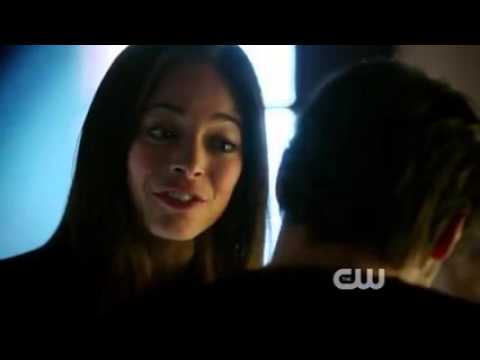 Catherine and Vincent Beauty and the Beast 1x22 kissing sce