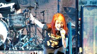 Paramore - Pressure Live In Chicago (07-11-09) BEST QUALITY ON YOUTUBE!!!