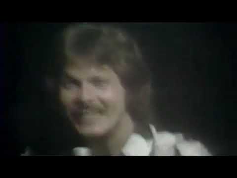 Rick Dees and His Cast of Idiots - Disco Duck (1976)
