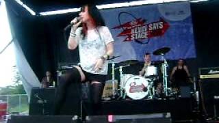 New Years Day  I was right (Live @ Warped Tour in San Antonio TX