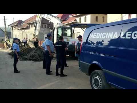 Tânăr decedat la Sântioana după ce a căzut pământ pe el