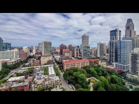 A spacious River North 1-bedroom at the full-amenity 100 West Chestnut A spacious River North 1-bedroom at the full-amenity 100 West Chestnut
