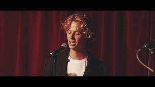 Isak Danielson - She&#39;s Always a Woman | Live at Pustervik | Cover