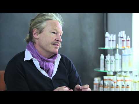 Ren Clean Skincare REN - Bio Retinoid Youth Concentrate 30 ml video