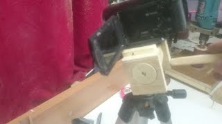 как сделать штатив (поворотный механизм ) для 
видеокамеры из  триноги  лазерного уровня. 
 https://youtu.be/pBgZdV3hfAw