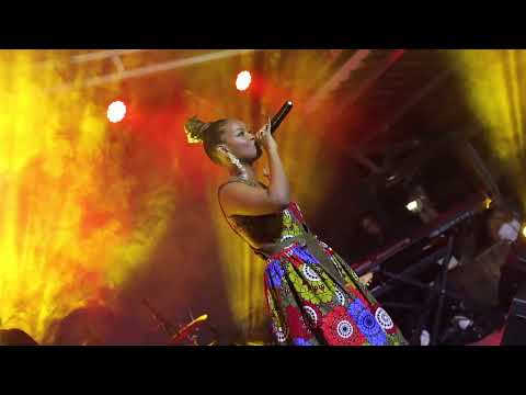 Vania Ice - C'était Moi (Concert Live)