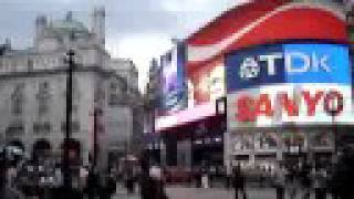 Piccadilly Circus  LONDON  ピカデリーサーカス