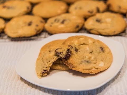 download lagu mp3 mp4 White And Milk Chocolate Chip Cookies, download lagu White And Milk Chocolate Chip Cookies gratis, unduh video klip White And Milk Chocolate Chip Cookies