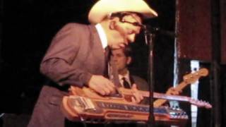 Junior Brown  " Stupid Blues " June 10, 2010 Iron Horse Music Hall Northampton, MA