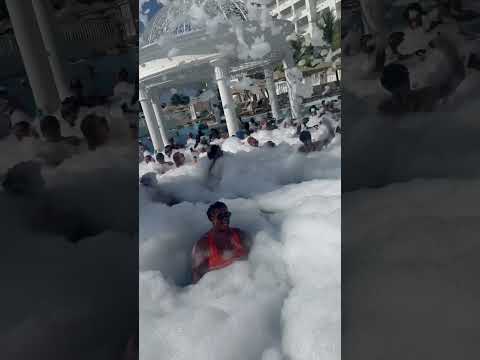 Bahia Principe Luxury Runaway Bay foam party!