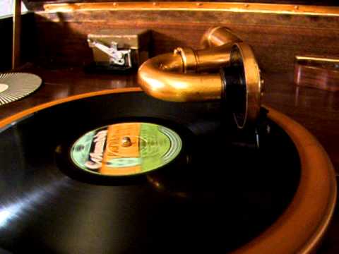 I'm On the Crest of a Wave - Paul Whiteman & Bing Crosby -1928 Columbia Record