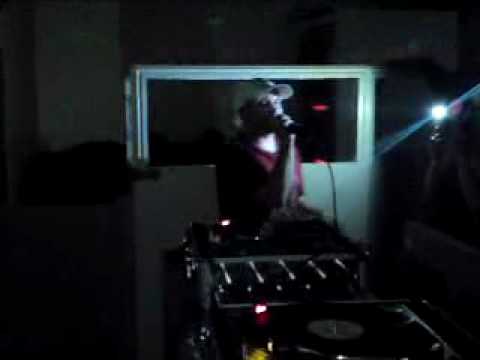 DJ Escape with MC Harry Shotta Bass Pollution 07/08/09