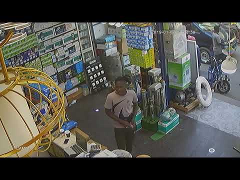 Voleur, Dakar, Rond point Parcelles filmé... du jamais vu !