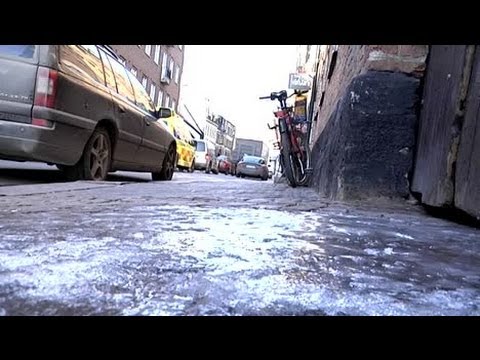 SMHI varnar för halka