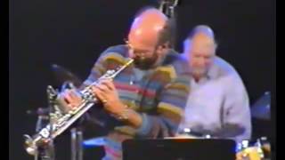 Dave Liebman whips it out - amazing soprano saxophone solo