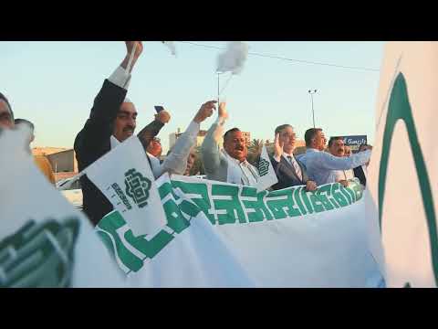 ⁣رفع راية الغدير الأغر في مركز مدينة النجف الأشرف
