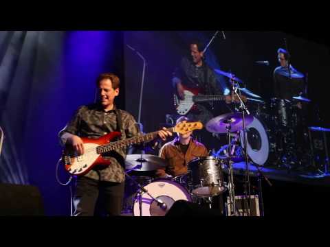 Kevin Williams/Gordon Mote/Michael Booth (I'll Fly Away/Working on a Building/Old Gospel Ship)