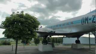 preview picture of video '2012-07. Technisches Denkmal  Flugzeug  IL 14 in Reichenbach /Vogtland HD.mp4'