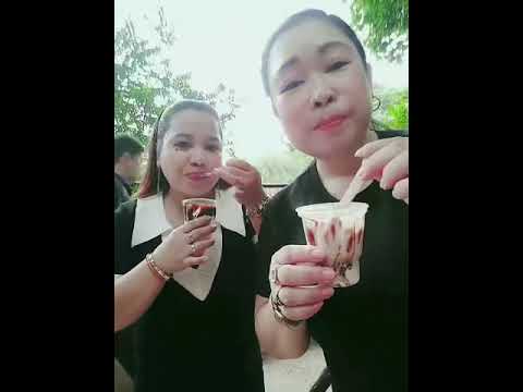 2 Girls Eating icecream #shorts