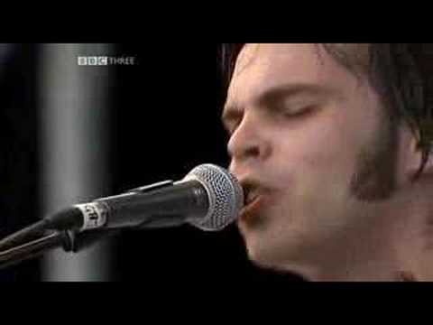 Supergrass - Alright (Live at Glastonbury 2004)