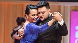 SEBASTIÁN BOLIVAR Y CYNTHIA PALACIOS - CAMPEONES MUNDIALES DE TANGO DE PISTA 2022