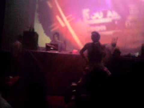 man dansen @  de nieuwe nor heerlen