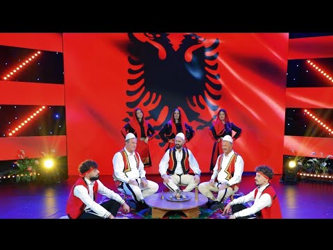 Vëllezërit Lleshi & Pavlin Kola - n'Mitrovicë me ngrit Flamurin #Gezuar2025