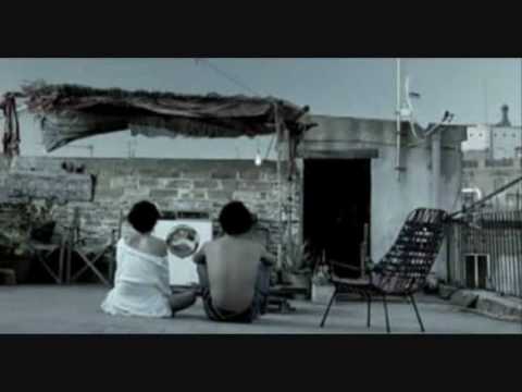 Giulia y los Tellarini - In between days