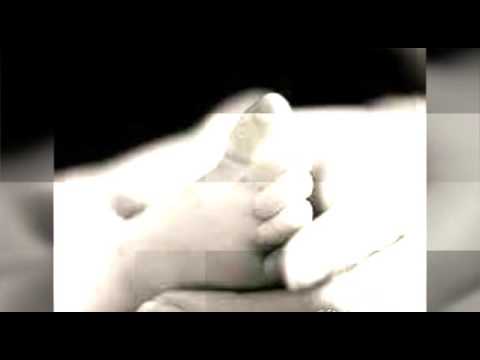 ПЕСМА ЗА МАМИНЕ ОЧИ-МИРА АЛЕЧКОВИЋ