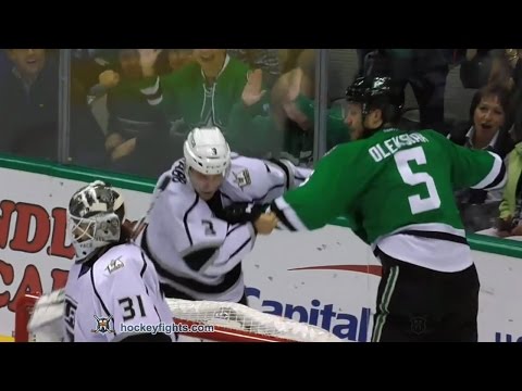 Brayden McNabb vs Jamie Oleksiak