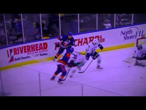 Vancouver Canucks vs New York Islanders Oct 22 2013
