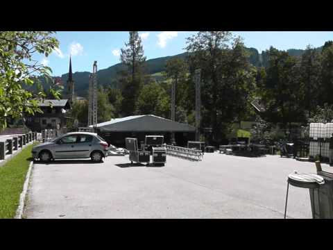 Aufbau einer unserer Open-Air Bühnen - Kiddy Contest Casting Tour