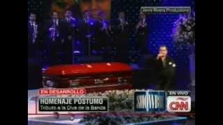Joan Sebastian canta en funeral de Jenni Rivera