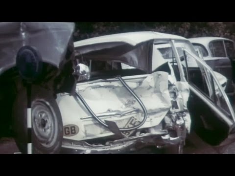 Only a Fool Breaks the 2 Second Rule - Pile-up (1975)