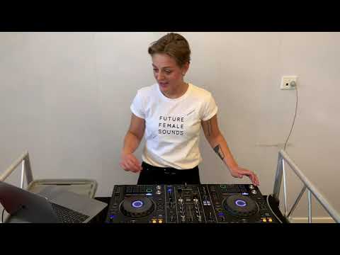 How to Livestream on Mixcloud