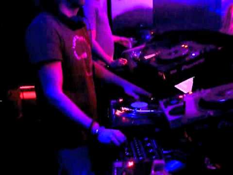 Orange Muse plays Michel Cleis - Litoral w/ 'My Beat' Acapella