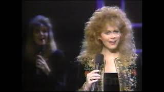 Reba McEntire: O Holy Night