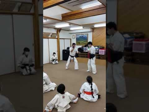 三日月蹴り見本