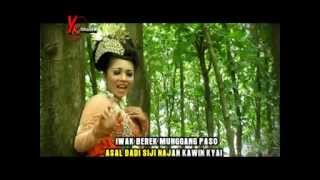 Download lagu 03 SUKET TEKI - YOSHICA KOMARA 2014 mp3